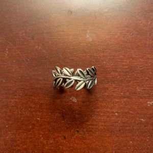SOLD | Pandora Laurel Leaves Ring